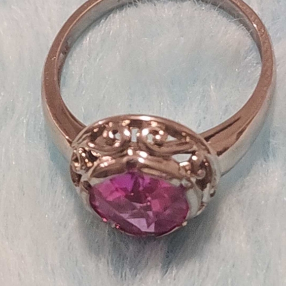 Ring, silver tone, with pink gem stone, size 9 - Picture 5 of 6